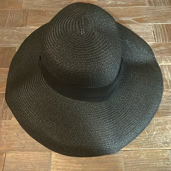 Wide Brimmed Chiffon Strap Straw Hat🖤 - Picture 2 of 7